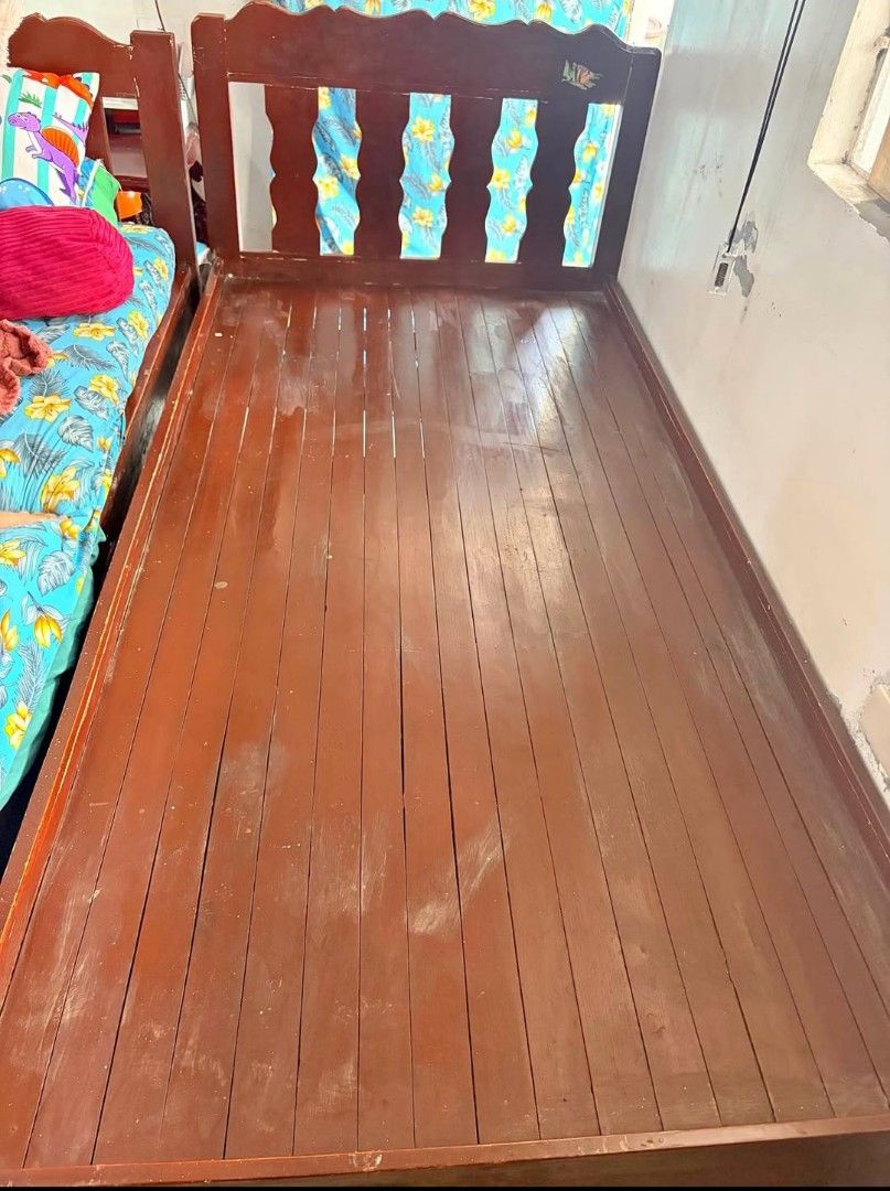 SINGLE BED WOOD (Category: Bed Frames & Mattresses) located in Valenzuela. Submitted by justgorjas (Listing ID 1470784671, Image 1). Description: Single Bed ‼️ LOCATION: NORTH CALOOCAN Pls check lalamove sf before messaging me..