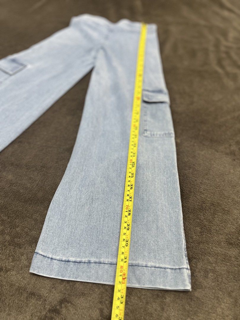 Size 140 (Age 9-10) H&M stretchable soft denim (Category: Babies & Kids Fashion) located in Paranaque City. Submitted by regina_sy (Listing ID 1470791879, Image 3). Description: MOP: GCASH J&T Express delivery (SF c/o BUYER) NO WW photo 📍Pque MM.