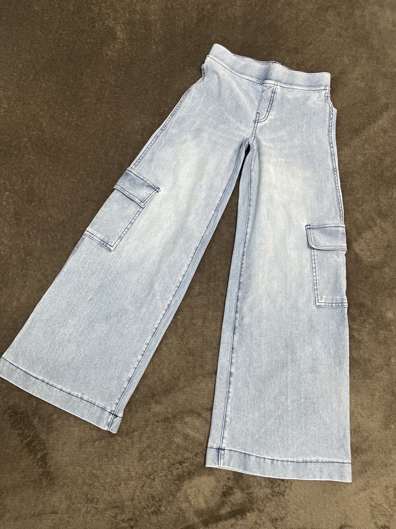 Size 140 (Age 9-10) H&M stretchable soft denim (Category: Babies & Kids Fashion) located in Paranaque City. Submitted by regina_sy (Listing ID 1470791879, Image 1). Description: MOP: GCASH J&T Express delivery (SF c/o BUYER) NO WW photo 📍Pque MM.