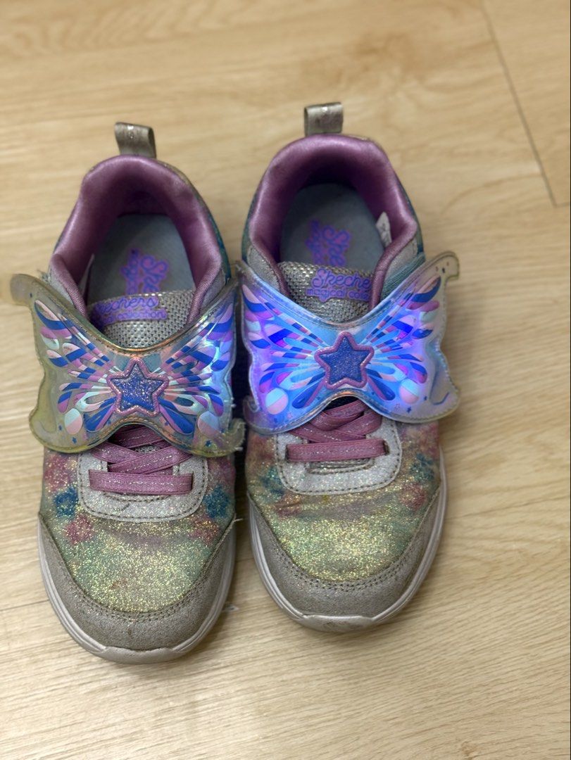 Skechers Magical Collection (Category: Babies & Kids Fashion) located in Caloocan City. Submitted by kayceegee (Listing ID 1470843900, Image 2). Description: Isa nlang umiilaw Need wash.