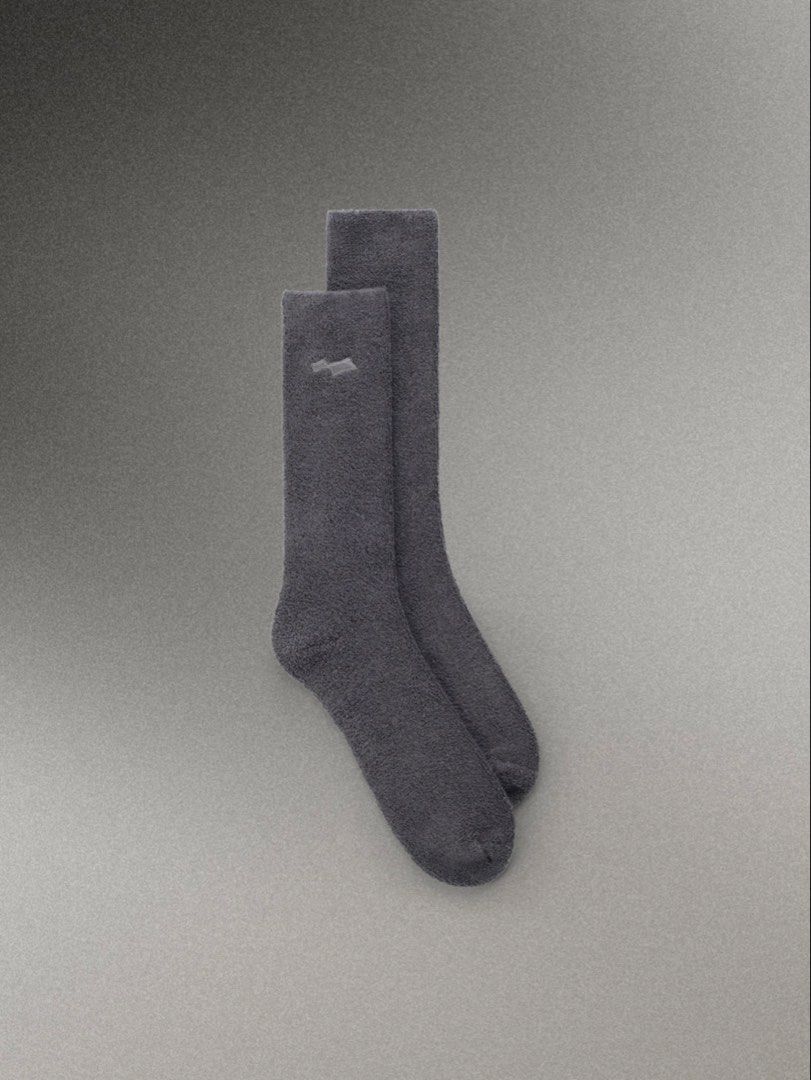 SKYLRK by Justin Bieber Thin Loop Sock 2-Pack (Category: Socks) located in Manila. Submitted by shoprosiefinds (Listing ID 1470763616, Image 3). Description: 🩶 SKYLRK by Justin Bieber Thin Loop Sock 2-Pack Soft cotton-blend loopy crew socks with understated SKYLRK branding. Two-pair set designed for everyday wear. One size fits most. ✨ Available colors: 🩶 Hailey Grey/Jet 🩷 Cloudy Pink/Coffee 🇺🇸 Direct from SKYLRK USA.