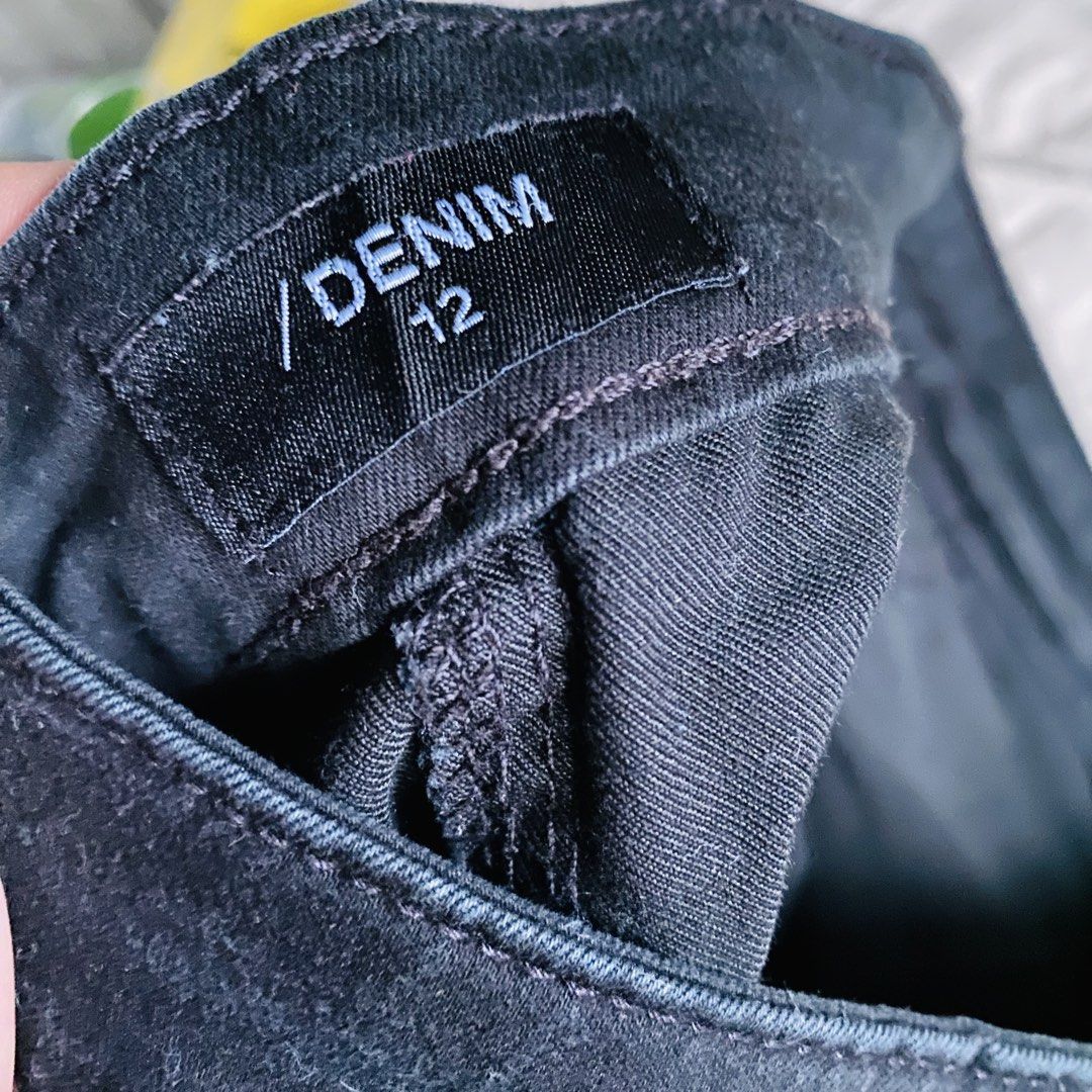 Slash Denim Black Denim Shorts (Category: Shorts) located in Caloocan City. Submitted by lovemyclothes21 (Listing ID 1470843125, Image 3). Description: - Brand: Slash Denim - Size: 12 - Color: Black - Design: Rolled cuffs at the hem, classic five-pocket style - Closure: Front button closure - Condition: Great casual wardrobe staple.