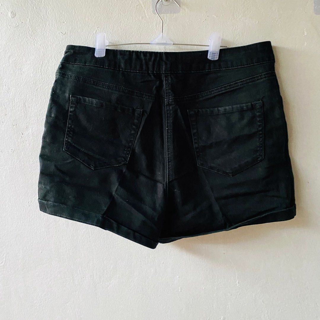 Slash Denim Black Denim Shorts (Category: Shorts) located in Caloocan City. Submitted by lovemyclothes21 (Listing ID 1470843125, Image 2). Description: - Brand: Slash Denim - Size: 12 - Color: Black - Design: Rolled cuffs at the hem, classic five-pocket style - Closure: Front button closure - Condition: Great casual wardrobe staple.
