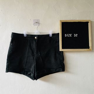 (Category: ) located in . Submitted by lovemyclothes21 (Listing ID 1470843125, Image 1). Description: .