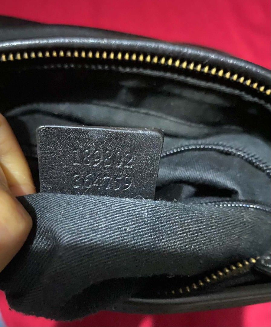 Sling bag (Category: Cross-body Bags) located in Manila. Submitted by glaiza02 (Listing ID 1470877460, Image 3). Description: .