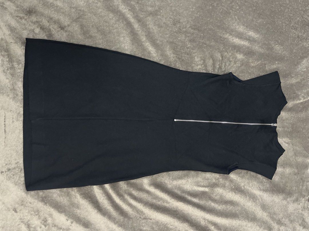 SMALL - Mango sleeveless black dress (Category: Dresses) located in Paranaque City. Submitted by regina_sy (Listing ID 1470809901, Image 2). Description: MOP: GCASH J&T Express delivery (SF c/o BUYER) NO WW photo 📍Pque MM .