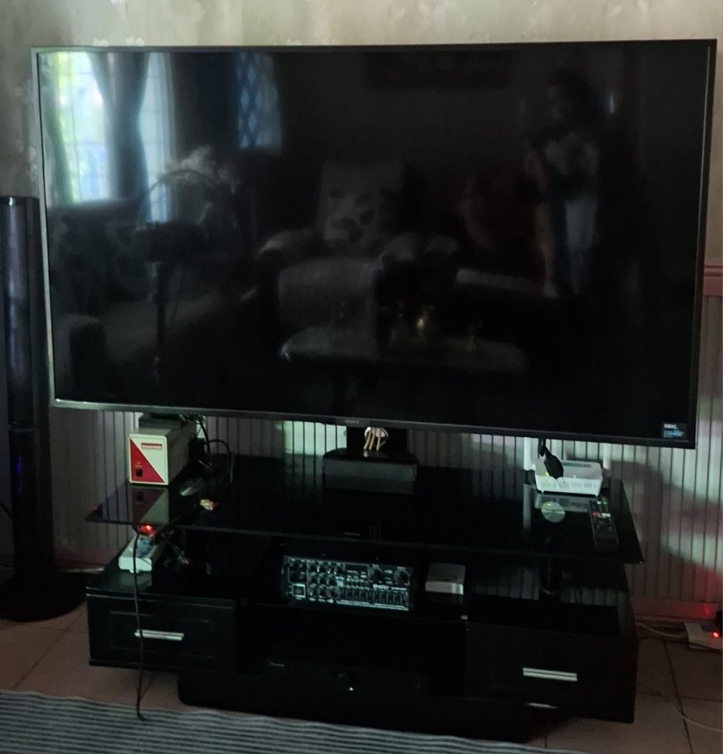 Sony 65 inch KD-65X8000G TV (Category: TV) located in Plaridel. Submitted by olxph_184986081 (Listing ID 1470810421, Image 1). Description: Sony 65-inch television, model KD-65X8000G. Screen has vertical colored lines down the middle area. Powers on, audio and inputs work, but display panel requires repair . Manufactured April 2019. Bought brand new..