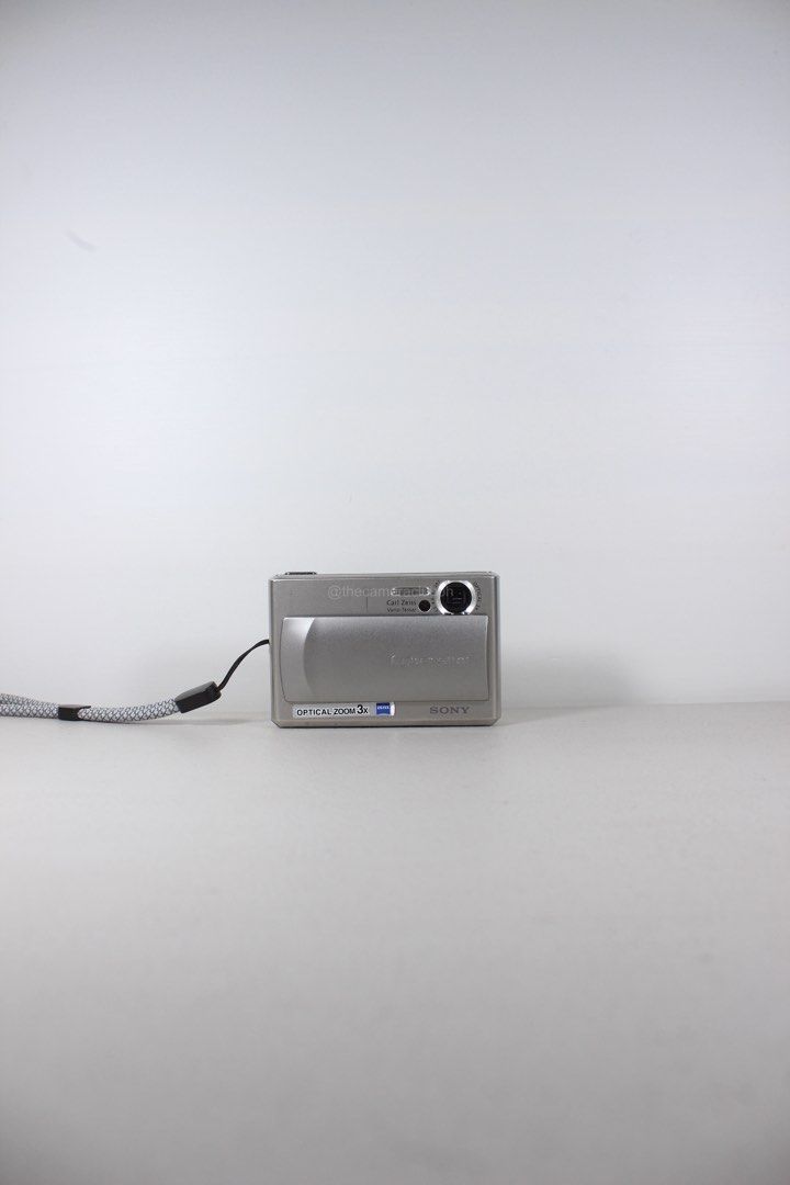 Sony Cyber-shot DSC-T1 5.1 MP Digital Camera Boxed Unit (Category: Cameras) located in Tarlac. Submitted by thecouclub (Listing ID 1470852075, Image 3). Description: Sony Cyber-shot DSC-T1 5.1 MP Digital Camera Boxed Unit ♡ ̆̈ CCD sensor ♡ ̆̈ built-in flash working ♡ ̆̈ movie mode ♡ ̆̈ digital image stabilization ♡ ̆̈ scene selection (portrait, night, etc.) ♡ ̆̈ red eye reduction ♡ ̆̈ voice recording ♡ ̆̈ picture effect ♡ ̆̈ 3x optical zoom ♡ ̆̈ 