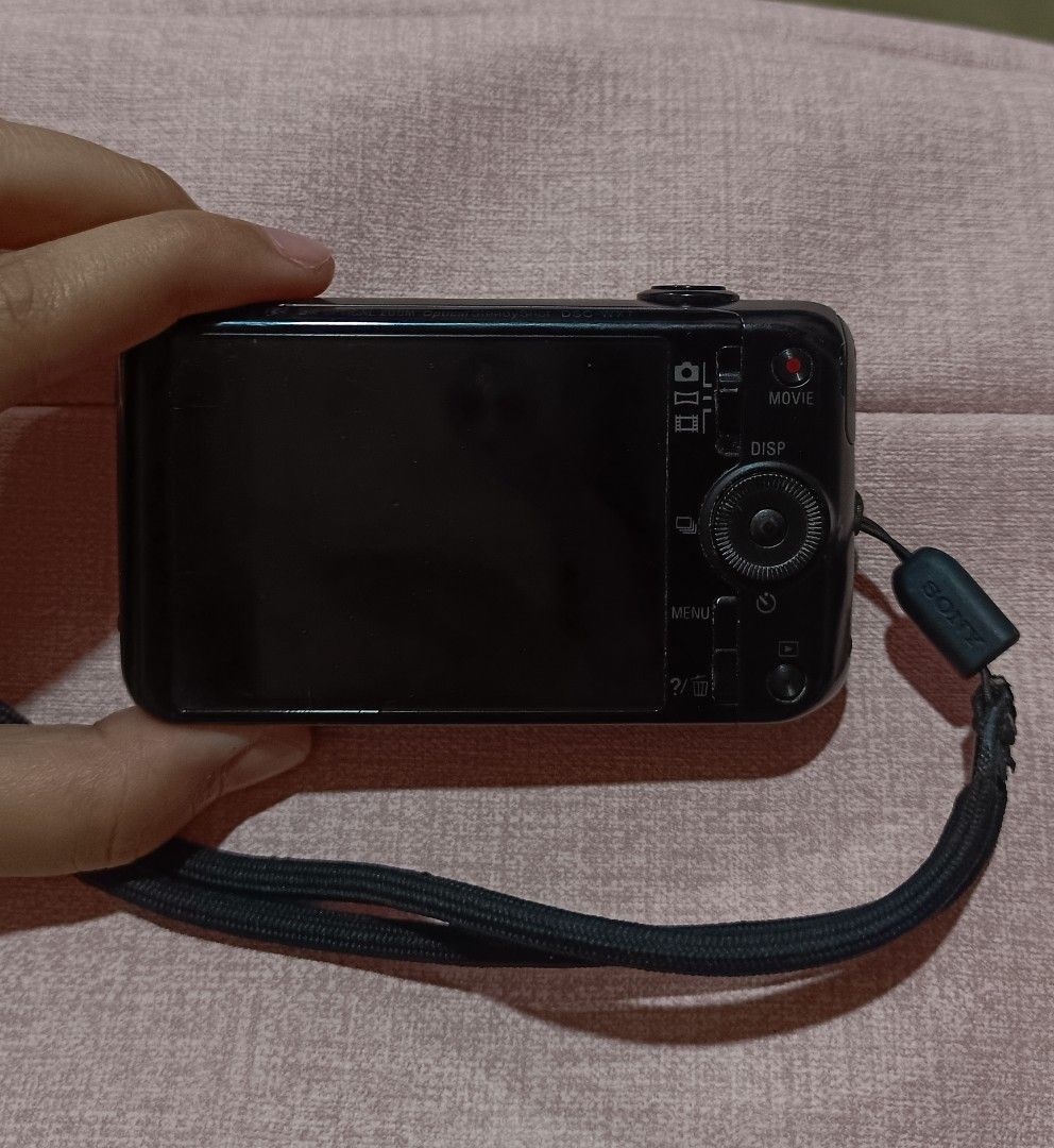 SONY CYBERSHOT DSC-WX7 DIGITAL CAMERA DIGICAM (Category: Cameras) located in Manila. Submitted by jade_snap (Listing ID 1470830114, Image 2). Description: ✧⁠* SONY CYBERSHOT DSC-WX7 - crisp outputs0 ♡ ₱5,499 READY TO USE lens dust when full max zoom 🩰Specs: *.' 16.2 MP *.' 5x optical zoom *.' ISO 100 to 3200 *.' CMOS sensor 🎞️ Condition: ७९ all buttons are working, zoom, and flash ७९ body condition: 8/10 ७९ signs of usage 👛 Ready to use! ७९ In