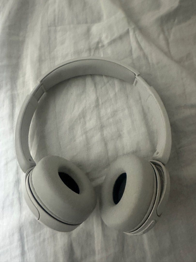Sony Wh-ch520 (Category: Headphones & Headsets) located in Manila. Submitted by adee_dg (Listing ID 1470801928, Image 3). Description: .