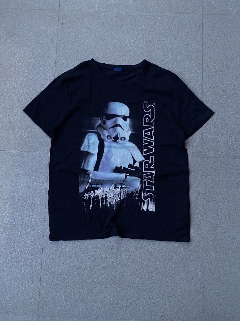 Star Wars Mens T-Shirt (Category: Tshirts & Polo Shirts ) located in Caloocan City. Submitted by webspot (Listing ID 1470791775, Image 1). Description: Star Wars Mens T-Shirt Size - Large Width - 22 Length - 28.