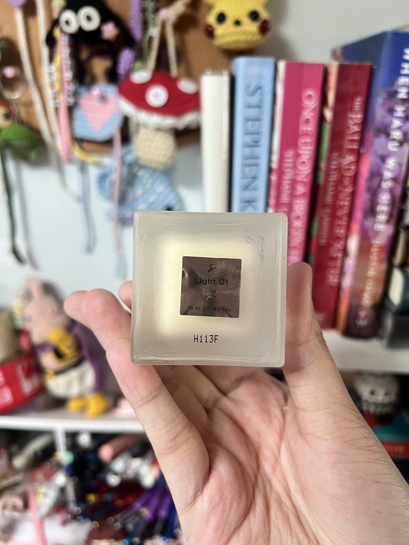 Strokes Soft Veil Filter Foundation in Light 01 (Category: Makeup) located in Valenzuela. Submitted by elicxxe (Listing ID 1470800109, Image 3). Description: for sale! selling this because it's not my shade match :( used twice only, practically full amount of product. SHADE: Light 01 / Fair Warm 📍Gen.T Valenzuela City 🚚 Lalamove | Tikt0k C0 MOP: Gcash | Maribank .