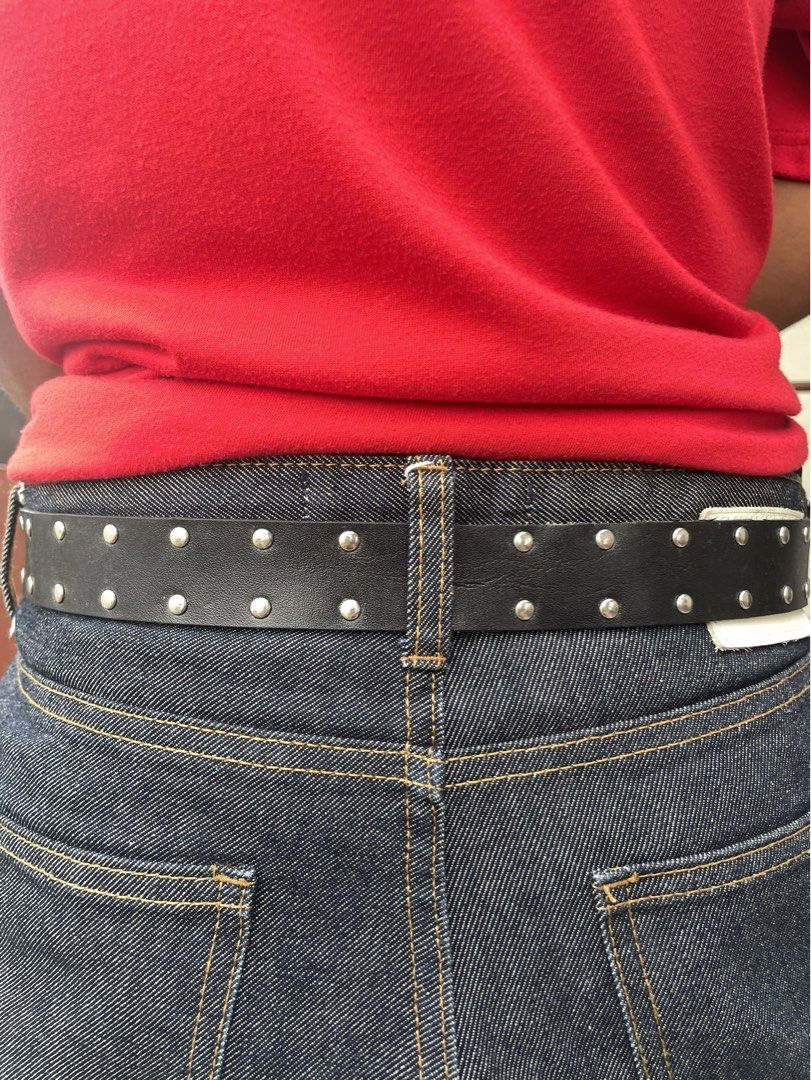 Studded Leather Belt (Category: Belts) located in Manila. Submitted by jarchive (Listing ID 1470838778, Image 2). Description: - Excellent condition - Synthetic Leather - Size 29 to 34 - 40 Length MOP: GCASH 📩.