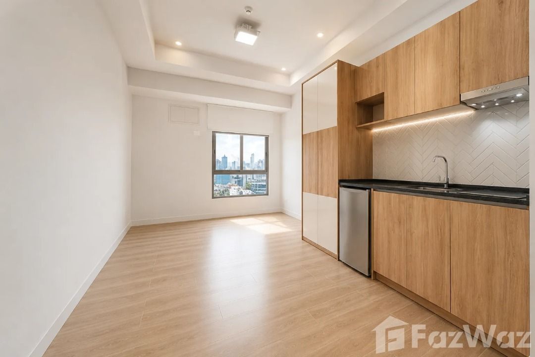 Studio Condo for sale at Centralis Towers (Category: Apartments & Condos) located in Makati City. Submitted by propertyproph (Listing ID 1470825632, Image 2). Description: 🏙️ PRE-SELLING | CENTRALIS TOWERS BY AVIDA LAND 🏙️ 📍 Centralis Towers, Pasay City ✨ Modern Studio Condo Unit 📐 Floor Area: 22.40 sqm 🚿 Bathrooms: 1 🏗️ Status: Pre-selling 📅 Target Completion: January 2028 💰 Selling Price: ₱7,265,700 🏢 A SMART START TO CITY LIVING! Expl