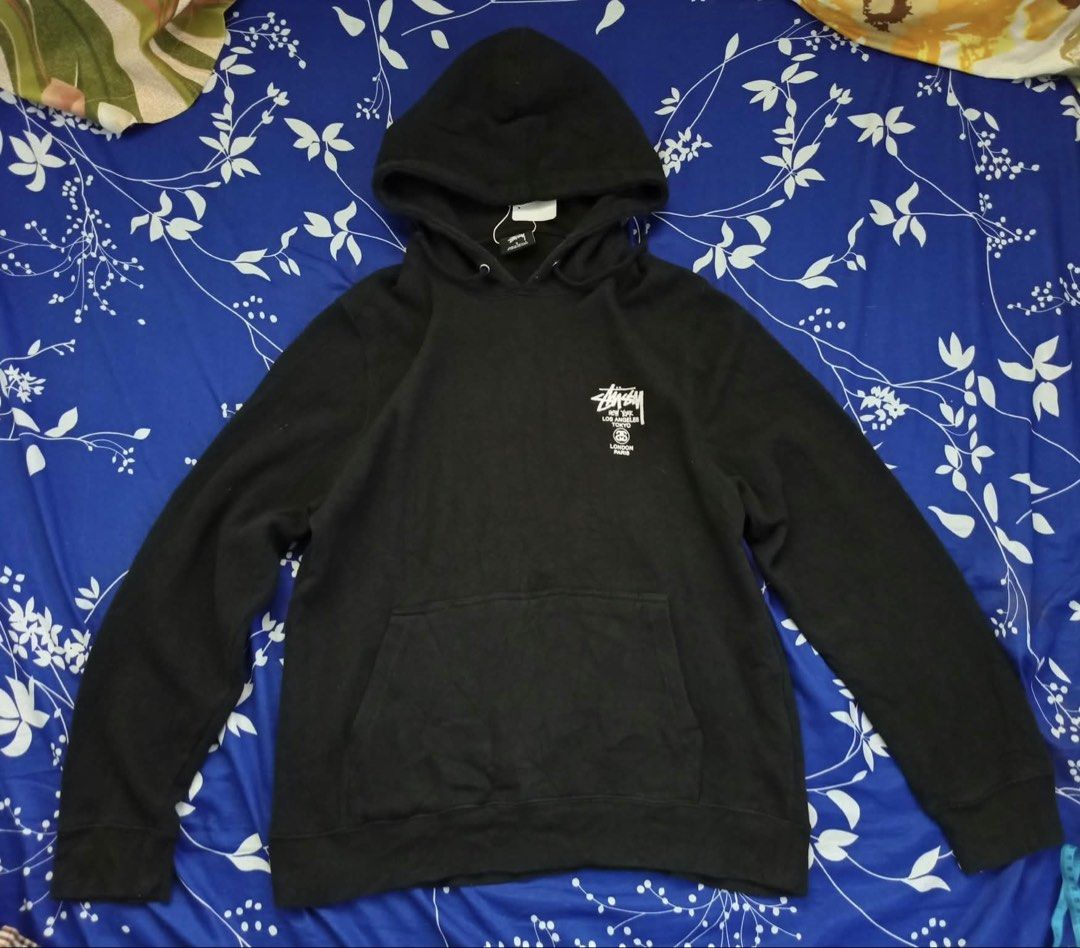 Stussy Worl Tour (Category: Hoodies) located in Batangas. Submitted by khazersobranglegit (Listing ID 1470799901, Image 1). Description: Authenthic Width 21 Length 27 .