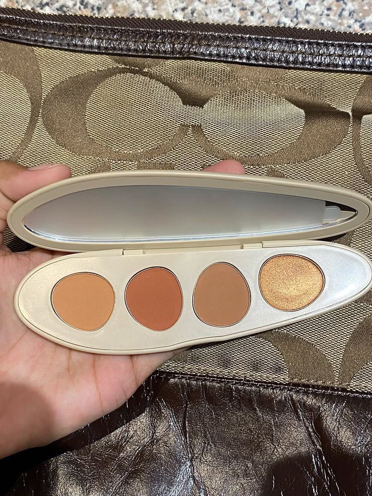 Sunnies Face Healthy Touch Eye Palette (Category: Makeup) located in Manila. Submitted by bina_meia (Listing ID 1470845338, Image 1). Description: - Brand: Sunnies Face - Item: Healthy Touch Eye Palette - Condition: Brand new, never used (comes with original box) - Packaging: Sleek nude case with a built-in mirror - Shades: 4 wearable warm-toned shades (3 mattes, 1 shimmer) - Net Weight: 4.4g.
