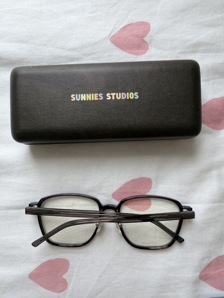 Sunnies Studios Jensen in Ant Frame w/ case (Category: Sunglasses & Eyewear) located in Las Pinas. Submitted by thealyssacloset (Listing ID 1470746798, Image 2). Description: -RFS: doesn't suit me -decluttering -too many frames -replacable lens .