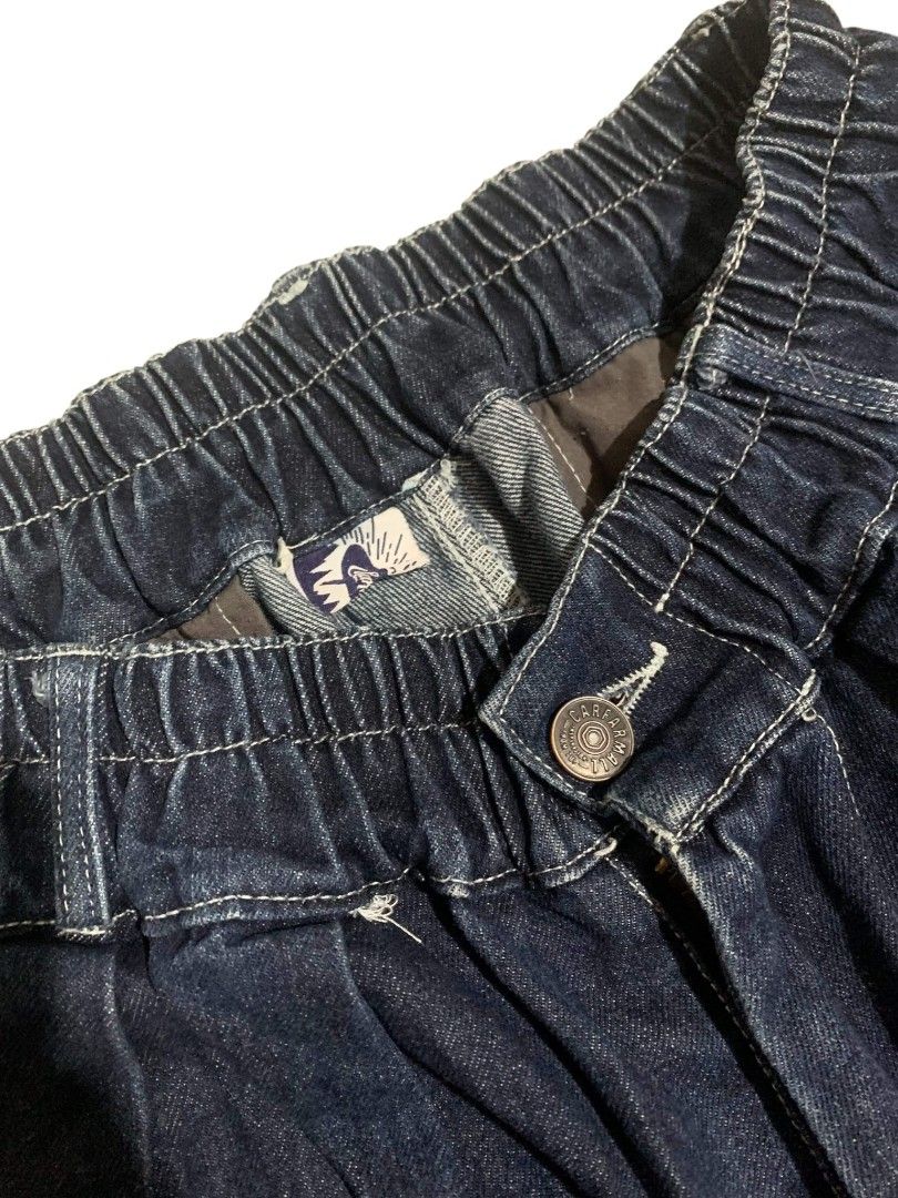 Super Baggy Barrel Pants (Category: Jeans) located in Dipolog. Submitted by ethrifttt (Listing ID 1470794918, Image 3). Description: Super Baggy Barrel Pants 28-36 waist x 39 length 19 thigh x 12 leghole excellent condition, minimal scratch lg (barely noticeable).