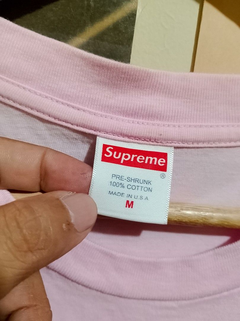 Supreme Pink TV Graphic (Category: Tshirts & Polo Shirts ) located in Manila. Submitted by emmanlacno47414 (Listing ID 1470761687, Image 3). Description: Med on tag Best fit large Width 22 Length 29 No issue/No flaws 9.7/10 Colorate Excellent Condition 800 free ship.