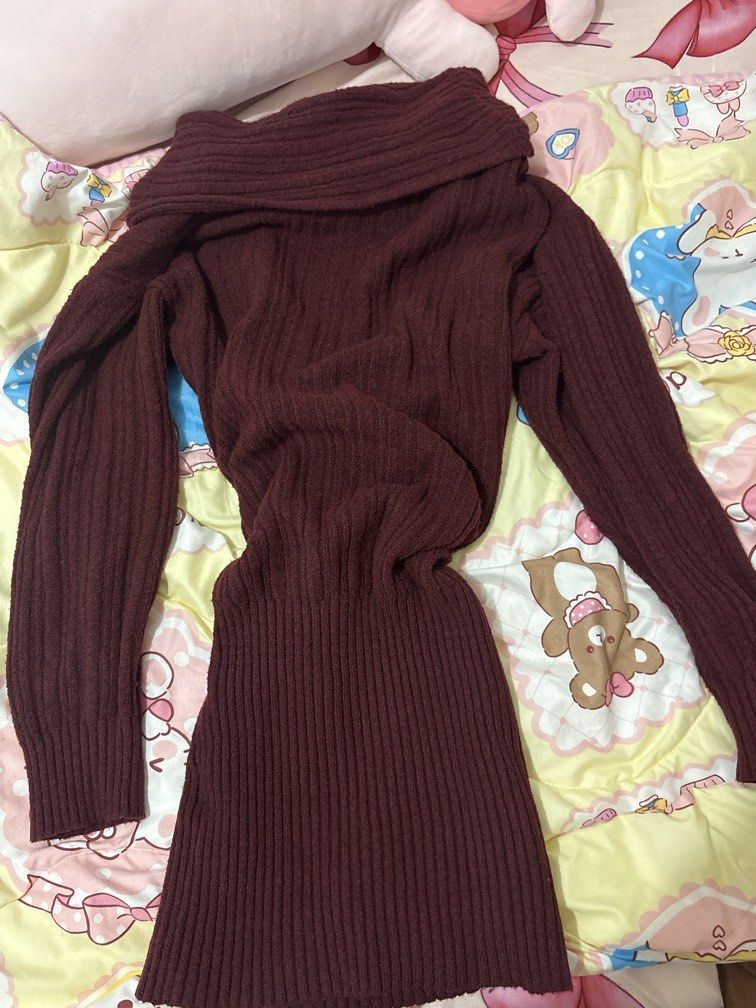 Sweater Dress (Category: Dresses) located in Balanga. Submitted by melonayee (Listing ID 1470866231, Image 2). Description: Very new! .