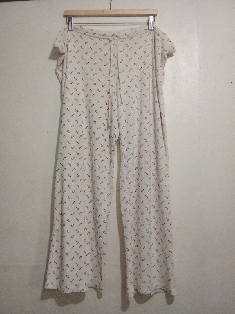 Take All plus size Satin top and 2 PJs (Category: Undergarments & Loungewear) located in General Trias. Submitted by octavianoc20869 (Listing ID 1470833614, Image 3). Description: satin top like new 2 PJs with minimal stain and minor flaws best fit 2-3XL.
