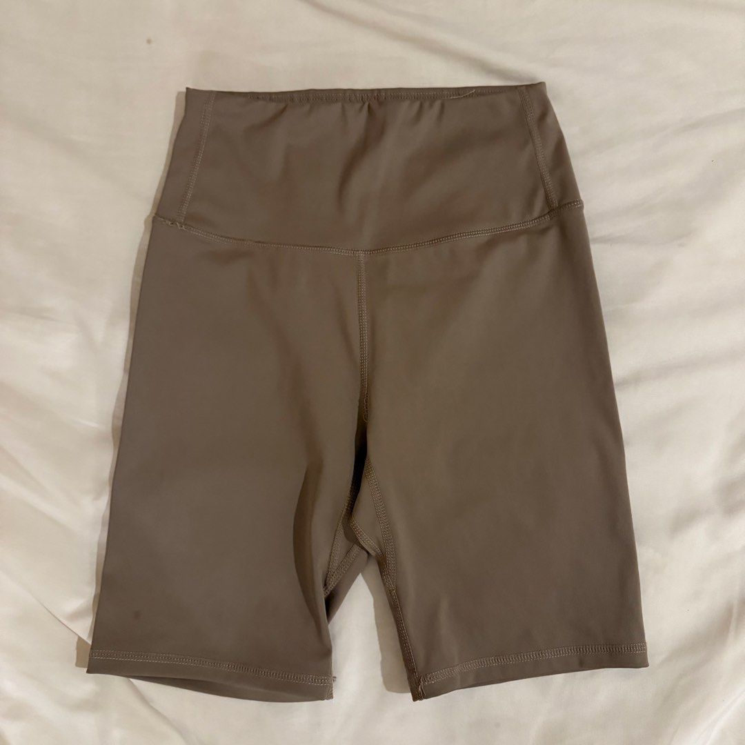 Taupe Activewear Set Zip Jacket and Shorts (Category: Activewear) located in Quezon City. Submitted by s0l4nge (Listing ID 1470885585, Image 3). Description: - Matching athletic set in versatile taupe - Includes long-sleeve full-zip jacket with mock neck - High-waisted biker shorts included - Smooth and stretchy material for maximum comfort - Ideal for workouts, gym sessions, or casual lounging - Excellent clean condition with no tears or stains.