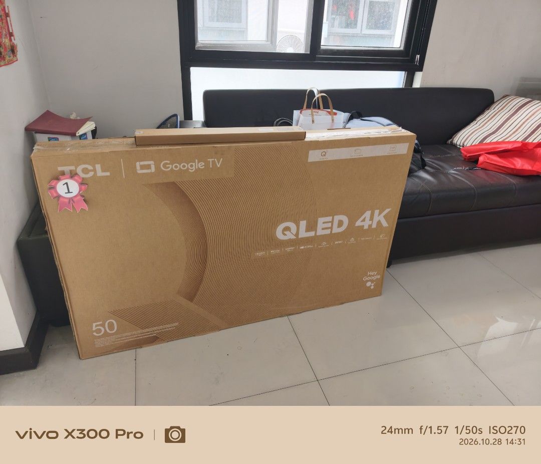 TCL 50V6B (Category: TV) located in Quezon City. Submitted by joshlzhao (Listing ID 1470808497, Image 3). Description: TCL 50V6B Free gift with WM33-75 Hanging rack ！！ Brand New Sealed ！！！ Brand New In Box！！！ Big discount, first come, first served.