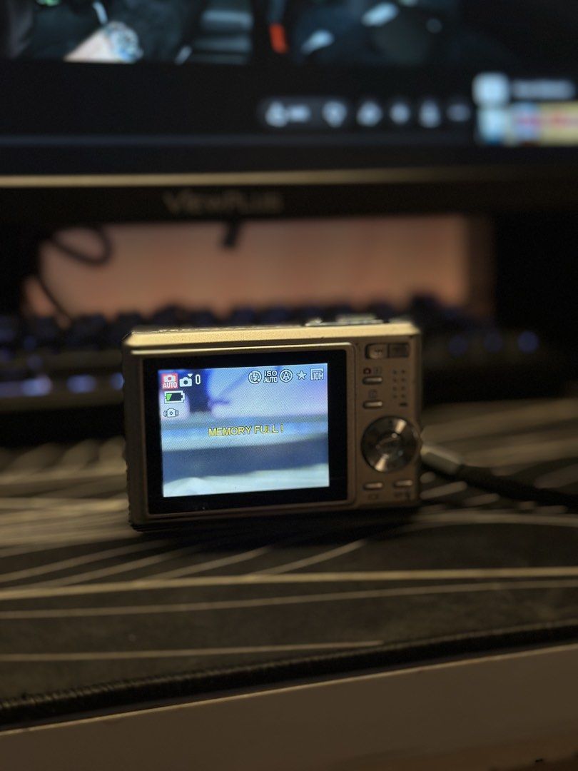 Technika SH-1060 10 Megapixel Digital Camera (Category: Cameras) located in Angeles City. Submitted by czamael.brian (Listing ID 1470851213, Image 3). Description: PLEASE READ FIRST ‼️ For sale digital camera technila sh-1060 •All in good working condition •10mp •Pm for sample pics •with battery and strap •NO Sd card and NO charger Old camera, sold as is where is. Don’t expect the camera to be brandnew out of the box so manage your expectations L