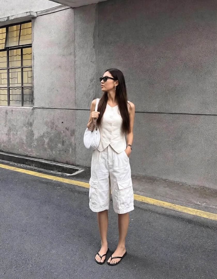 TEEDA White Jorts (Category: Jeans) located in Subic. Submitted by ayvee.ph (Listing ID 1470754796, Image 1). Description: TEEDA White Jorts Fave!!!!! ♥️♥️♥️ Rfs: S pero super luwag skn A must have mga sis ang pricey neto!!!! Excellent cond No issue / No flaws Non stretchy No when worn (never worn) Size: S on tag Waist: 28 Length: 24 Price: 650 (sis mahal to swear kht icheck nyo s ibang seller) 📍Olongapo / Subic 🚛Reg J&T door to door del Mine n