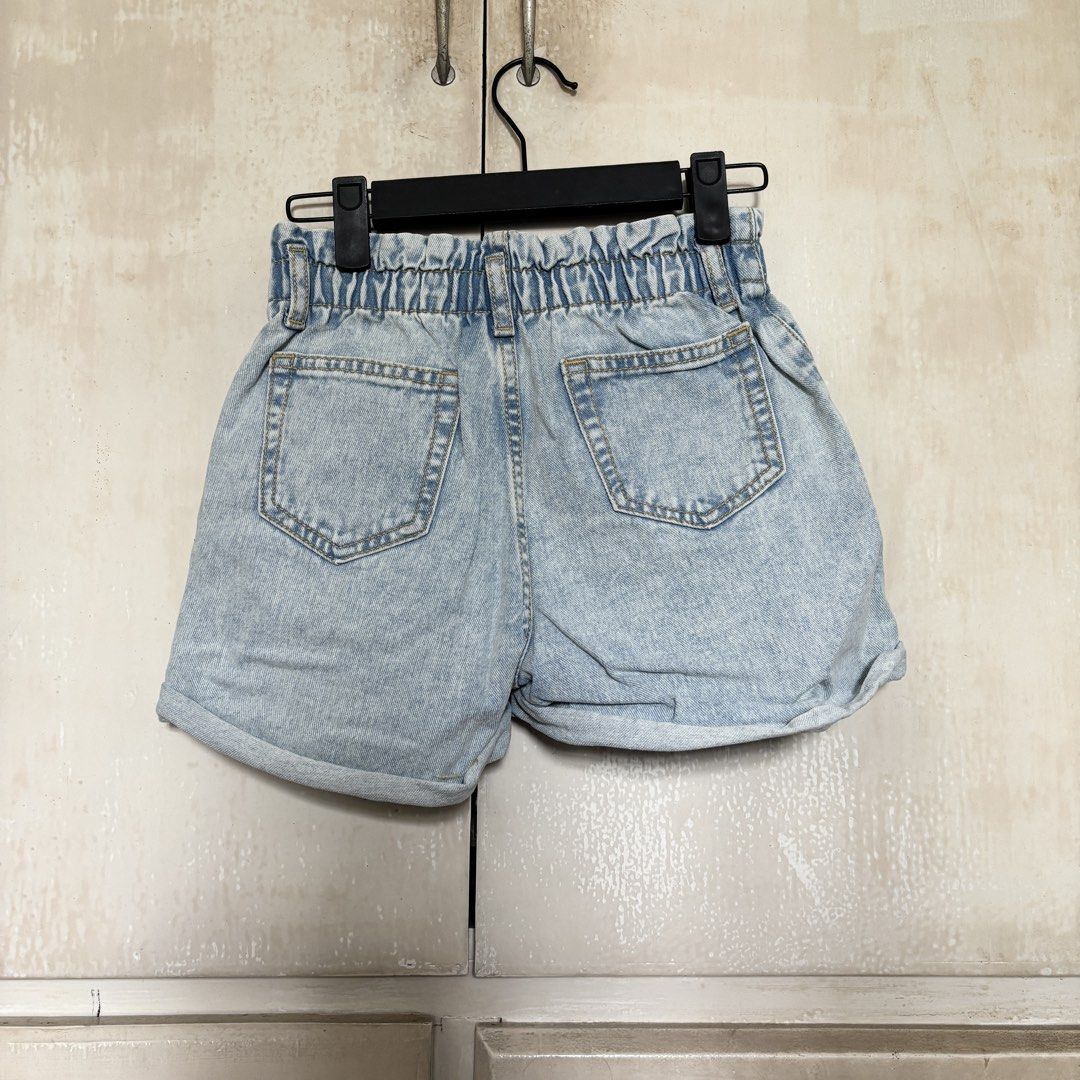 Terranova Kids Denim Shorts (Category: Babies & Kids Fashion) located in Pasig City. Submitted by uyamuya (Listing ID 1470760634, Image 2). Description: Brand: Terranova Kids Size: 12-13 years old (152-158cm height).