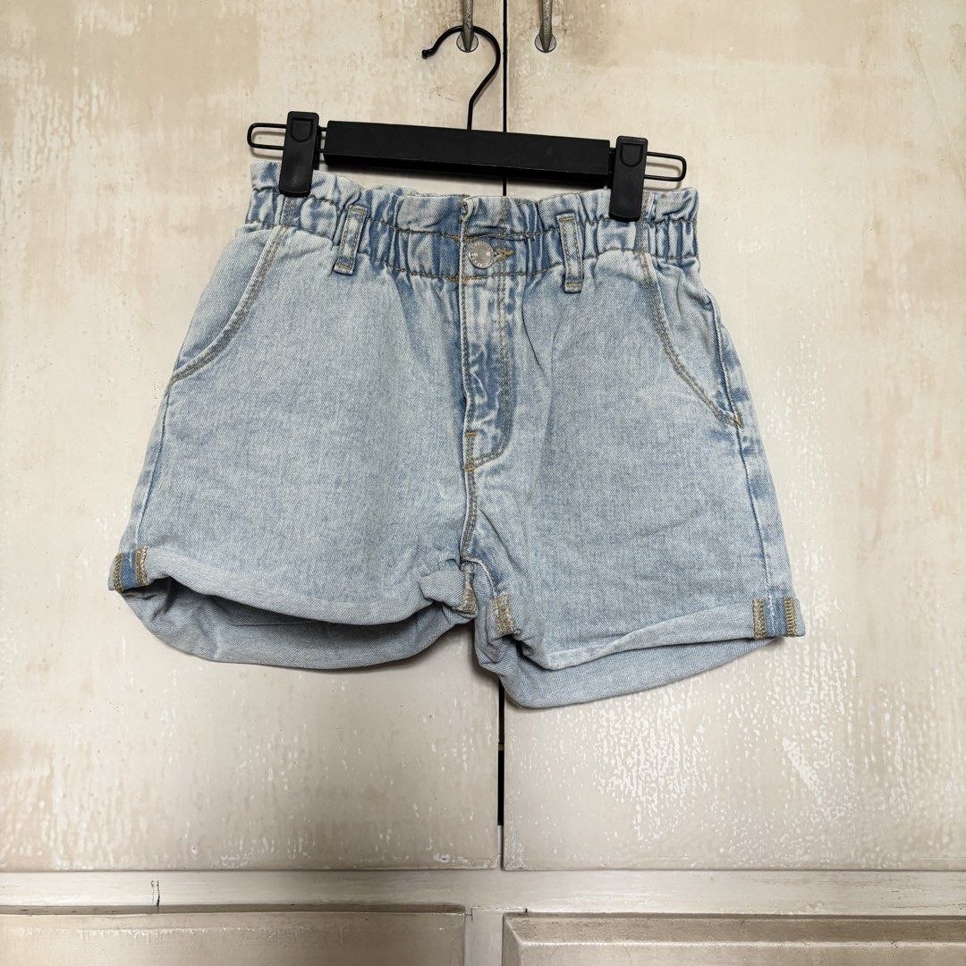 Terranova Kids Denim Shorts (Category: Babies & Kids Fashion) located in Pasig City. Submitted by uyamuya (Listing ID 1470760634, Image 1). Description: Brand: Terranova Kids Size: 12-13 years old (152-158cm height).