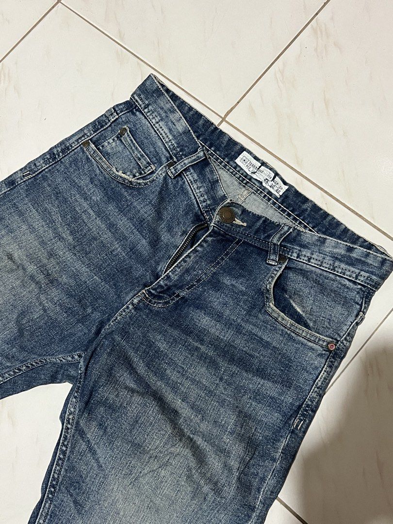 Terranova Skinny Jeans (Category: Jeans) located in Cabuyao City. Submitted by kenzythrift_ (Listing ID 1470786479, Image 2). Description: Terranova Skinny Jeans size 30 need wash 450 freeship.