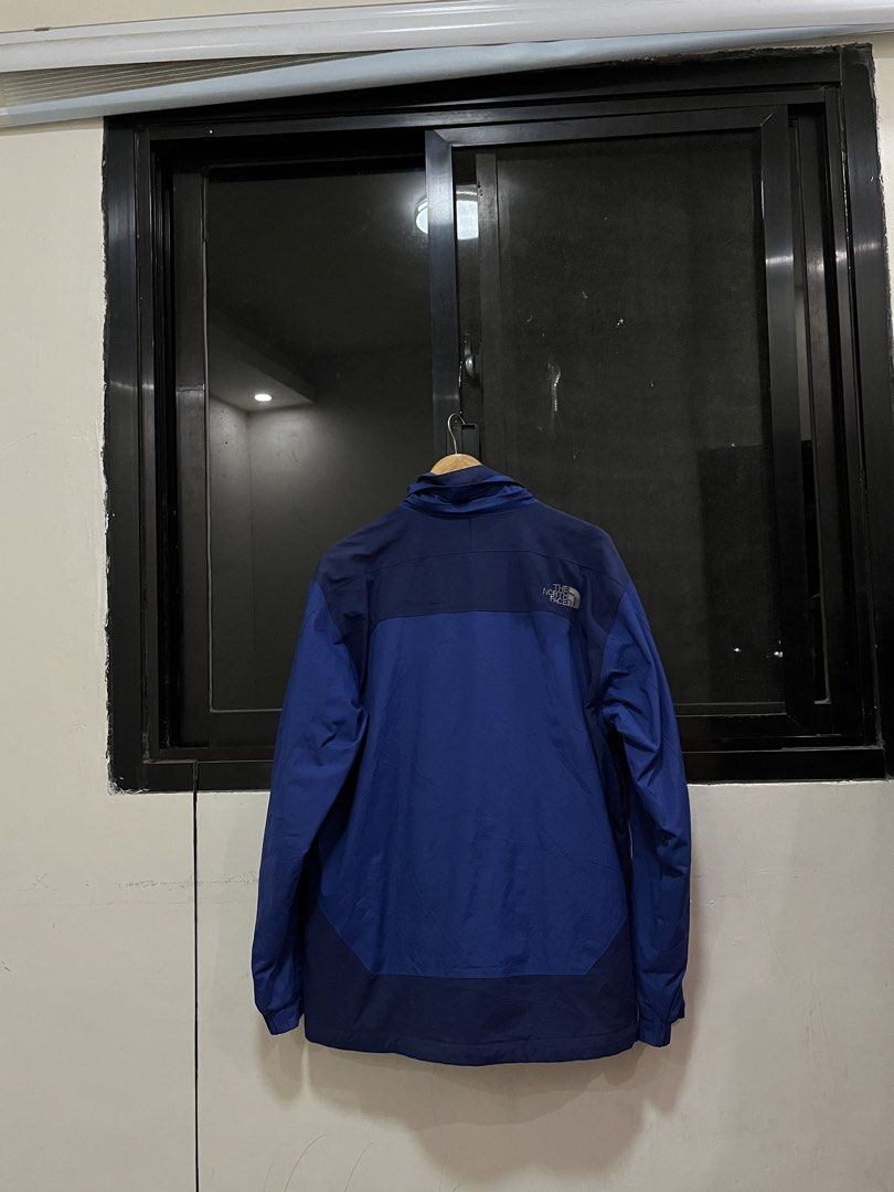 The North Face / Authentic (Category: Coats, Jackets and Outerwear) located in Manila. Submitted by lesterrrrrr (Listing ID 1470848369, Image 2). Description: .