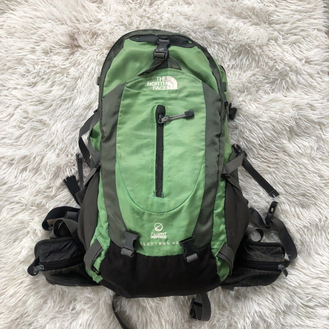 The North Face Electron Green 40L (Category: Backpacks) located in Dasmarinas. Submitted by cjtan26 (Listing ID 1470909727, Image 1). Description: Forsale The North Face Electron 40L Good Condition Check Details - 1500 Loc Cavite Jnt / Lalamove .