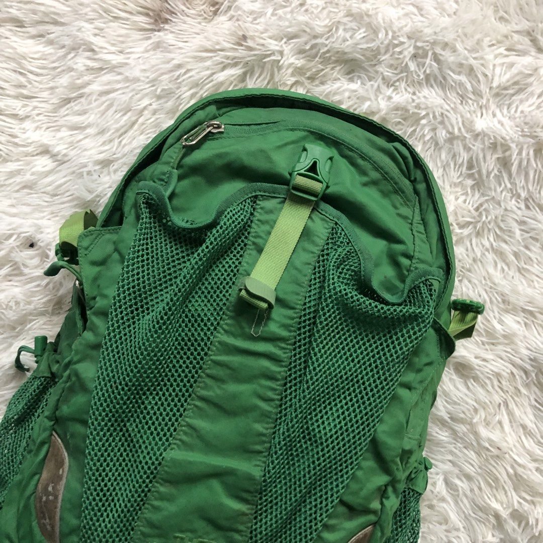 The North Face Recon Green 30L (Category: Backpacks) located in Dasmarinas. Submitted by cjtan26 (Listing ID 1470910349, Image 2). Description: Forsale The North Face Recon 30L Good Condition Check Details - 1500 Loc Cavite Jnt / Lalamove.
