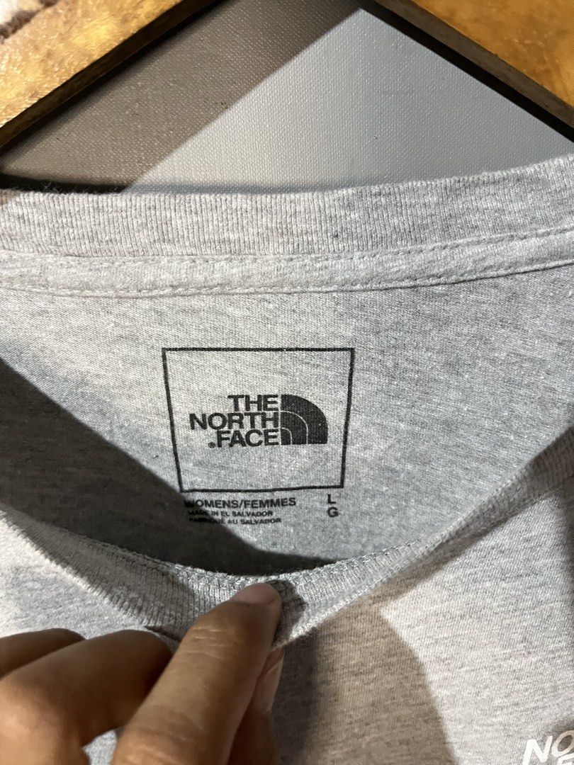 The north face sleeve script long sleeve (Category: Tshirts & Polo Shirts ) located in San Mateo. Submitted by street_rev (Listing ID 1470756998, Image 3). Description: 27. 5 x 23.