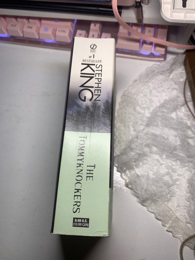 The Tommyknockers by Stephen King Paperback (Category: Storybooks) located in Manila. Submitted by metagrease.6 (Listing ID 1470856097, Image 3). Description: The Tommyknockers by Stephen King Published by New American Library, Penguin Group ISBN 978-0-451-15660-0 Has some slight yellowing on the pages but no damage RFS: Decluttering MOP: Gcash or Maya SF: Lalamove/Grab or J&T .