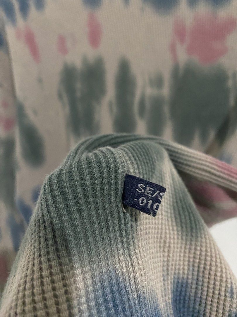 THISISNEVERTHAT (Category: Hoodies) located in Victorias. Submitted by ukayngae (Listing ID 1470845122, Image 3). Description: 🏷️ thisisneverthat Tie Dye Waffle S on tag 21.5x28 Excellent condition No issue .