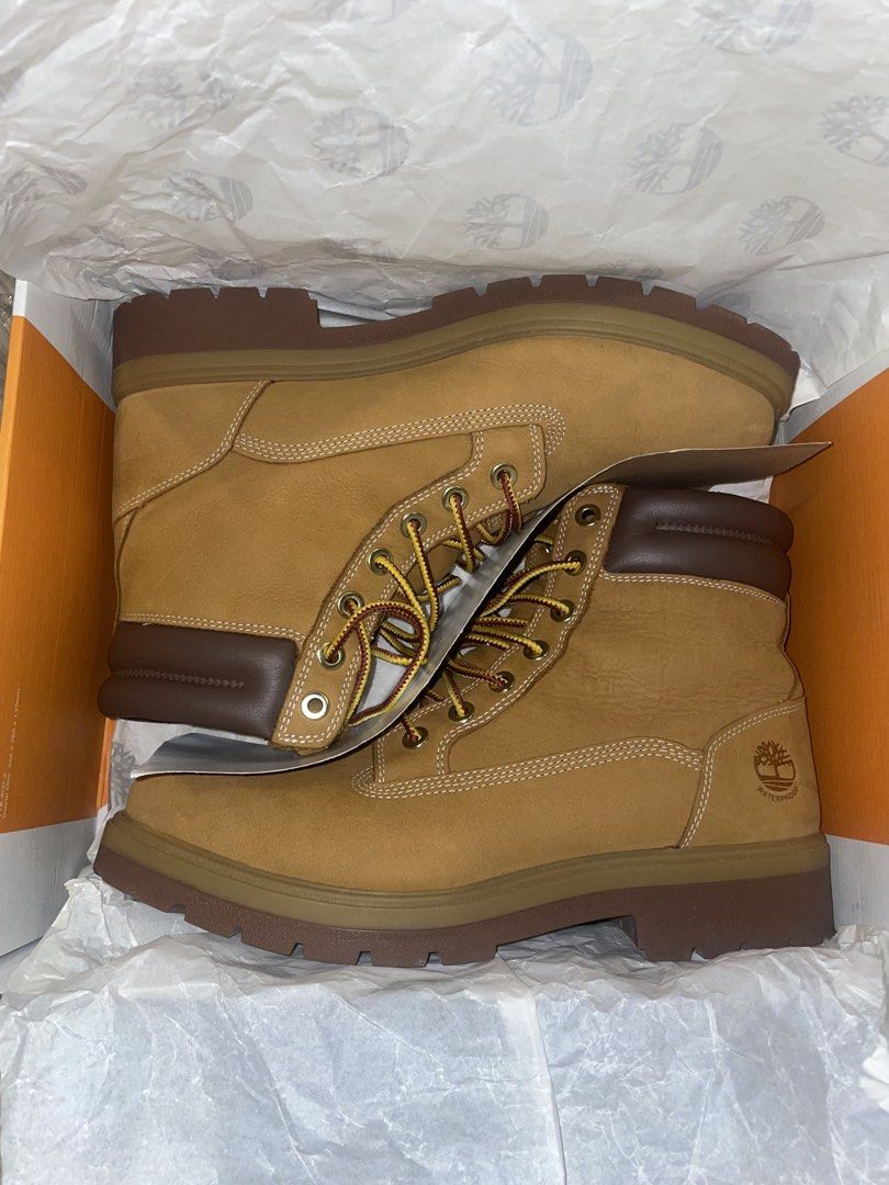 TIMBERLANDS PREMIUM BOOTS (Category: Sneakers) located in Quezon City. Submitted by privad01 (Listing ID 1470801682, Image 1). Description: Size 11 US Used twice Like new condition Complete LA LOMA QC 📍 .