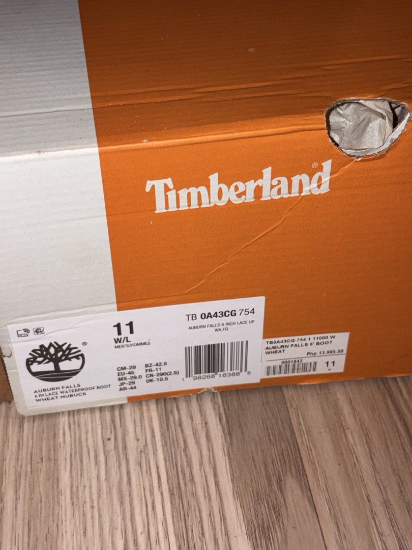 TIMBERLANDS PREMIUM BOOTS (Category: Sneakers) located in Quezon City. Submitted by privad01 (Listing ID 1470801682, Image 2). Description: Size 11 US Used twice Like new condition Complete LA LOMA QC 📍 .