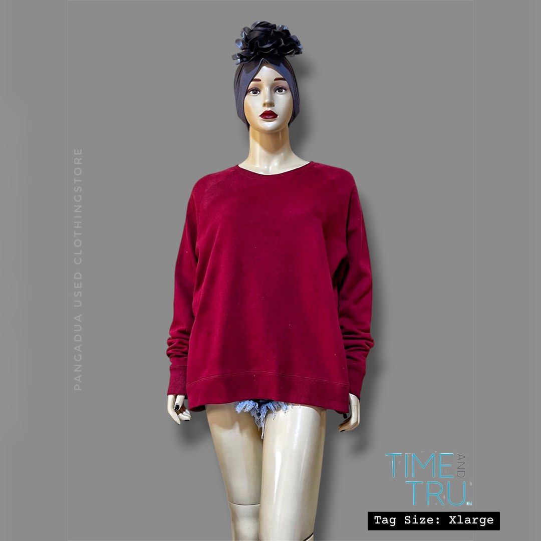 Time And Tru Red Sweatshirt Size Xlarge (Category: Coats, Jackets and Outerwear) located in Naga. Submitted by 2ndusedclothingstore (Listing ID 1470846958, Image 1). Description: - Brand: Time and Tru - Size: XL - Color: Solid maroon red - Fit: Relaxed fit with dropped shoulders - Details: Classic pullover style with ribbed cuffs and hem - Condition: Great for layering in cooler weather.