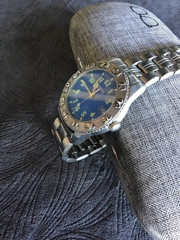 Titus Quartz authentic (Category: Men's Watches) located in Baguio. Submitted by agozun61 (Listing ID 1470760900, Image 2). Description: Quartz authentic blue dial.good running condition..