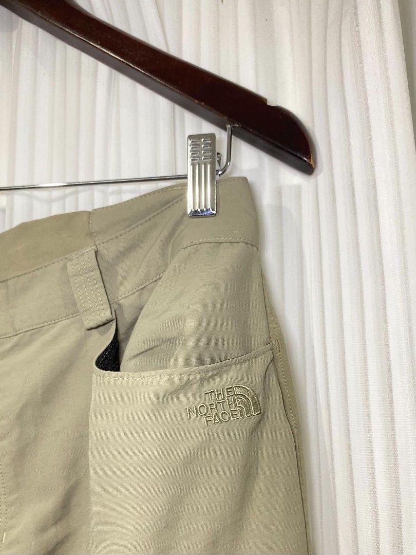 TNF Outdoor pants (Category: Activewear) located in Tarlac. Submitted by dinnuh4e (Listing ID 1470898748, Image 2). Description: TNF outdoor pant (khaki) W 38 L 37.5 Lo 10.5.