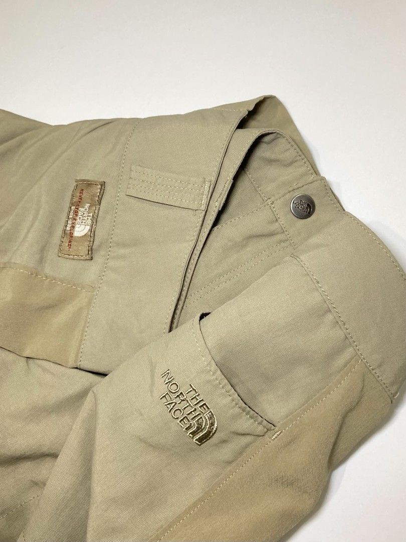 TNF Outdoor pants (Category: Activewear) located in Tarlac. Submitted by dinnuh4e (Listing ID 1470898748, Image 3). Description: TNF outdoor pant (khaki) W 38 L 37.5 Lo 10.5.