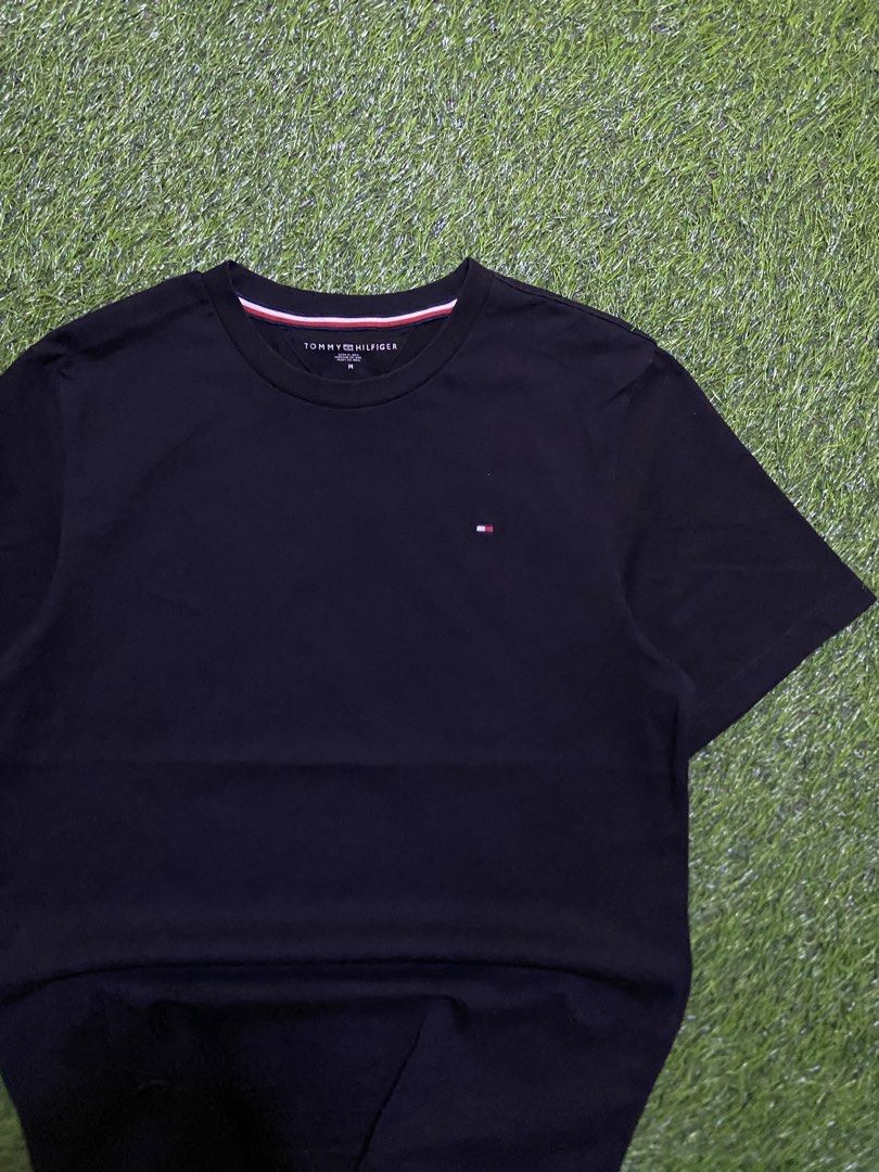 TOMMY HELFIGER (Category: Tshirts & Polo Shirts ) located in Manila. Submitted by niftythrifttt (Listing ID 1470860533, Image 3). Description: TOMMY HILFIGER SIZE M WIDTH - 19.5 LENGTH - 27 COLOR RATE 9.8 EXCELLENT CONDI NO ISSUE.
