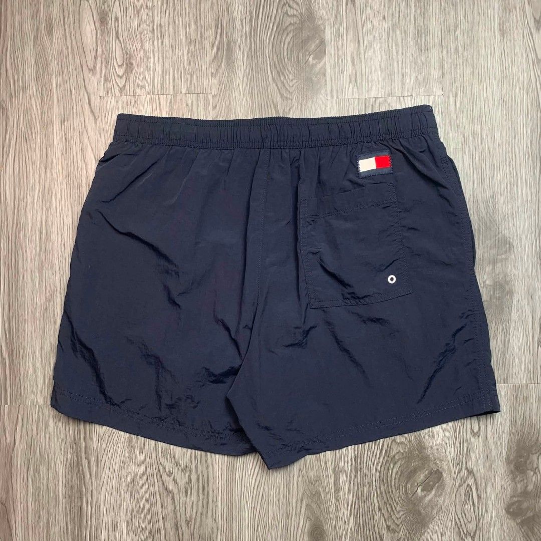 TOMMY HILFIGER (Category: Shorts) located in Carmen. Submitted by luxurious_1 (Listing ID 1470843800, Image 3). Description: TOMMY HILFIGER SZ LARGE WAIST 30-34 LENGTH 17'5 EXCELLENT CONDITION NO ISSUE.