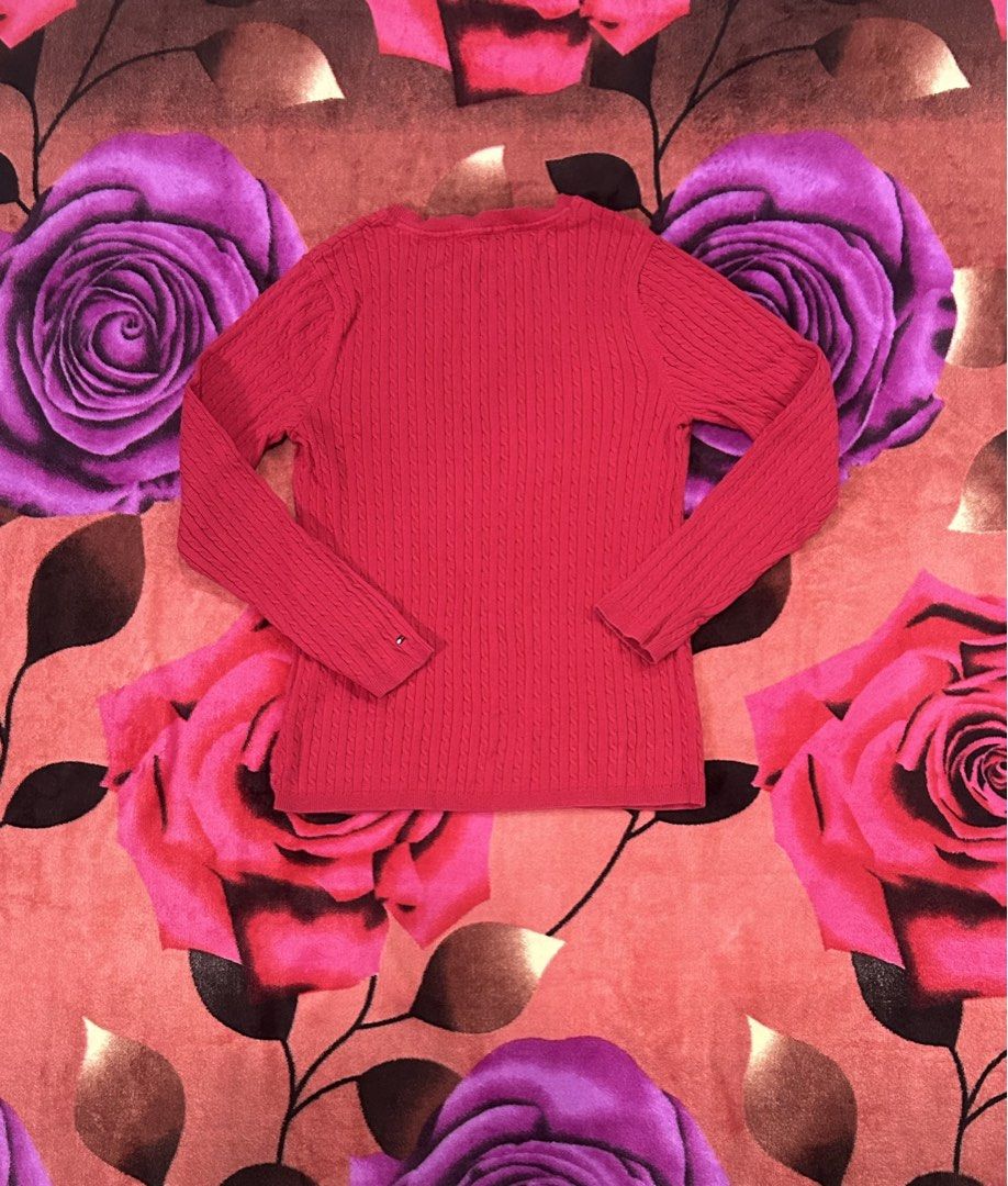 TOMMY HILFIGER CABLE KNITTED RED VNECK SWEATER (Category: Coats, Jackets and Outerwear) located in Dasmarinas. Submitted by dnnr3rdyyyyy (Listing ID 1470822940, Image 2). Description: Dimensions 16 Width 23 Length Size small Cut Tags 9.5/10 color rate Good as new condition No Major issues Cut tags in neck Authentic/Legit Unique Fabric.