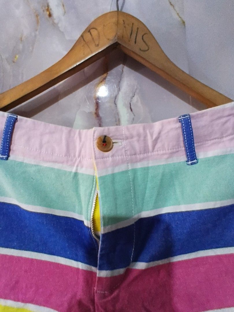 TOMMY HILFIGER MULTICOLORED SHORT SIZE W32 L14 (Category: Shorts) located in General Mariano Alvarez. Submitted by adonid (Listing ID 1470751529, Image 2). Description: TOMMY HILFIGER MULTICOLORED SHORT SIZE W32 L14 SIGN OF USAGE LOC. GMA CAVITE PHP 400.