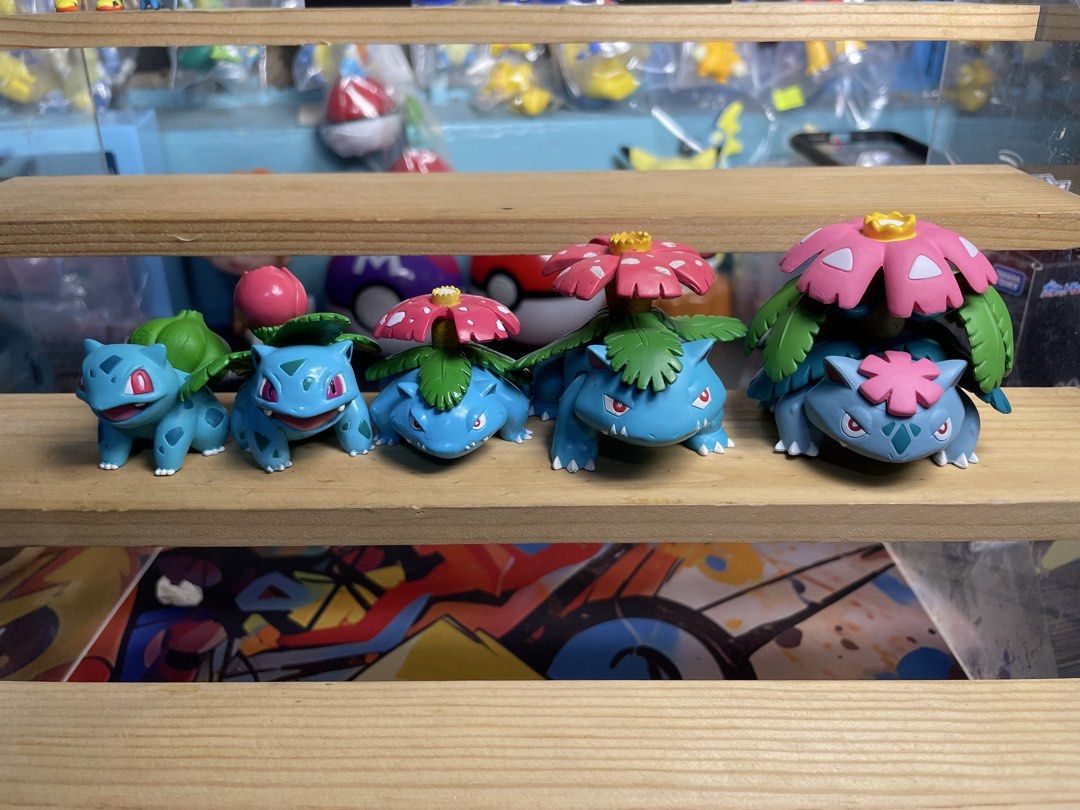 TOMY Bulbasaur evolution LineFigure set (Category: Figurines & Statues) located in Valenzuela. Submitted by bjtoycollections (Listing ID 1470876238, Image 1). Description: - Complete Bulbasaur evolution set by TOMY including Bulbasaur, Ivysaur, and Venusaur - Official Nintendo and Pokémon stamps on the bottom of each figure - Detailed paintwork featuring clean lines on claws and flowers.