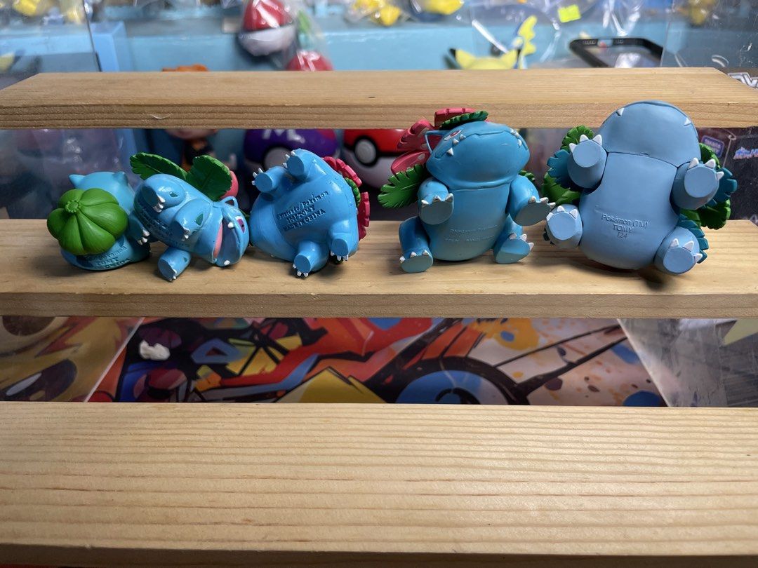 TOMY Bulbasaur evolution LineFigure set (Category: Figurines & Statues) located in Valenzuela. Submitted by bjtoycollections (Listing ID 1470876238, Image 2). Description: - Complete Bulbasaur evolution set by TOMY including Bulbasaur, Ivysaur, and Venusaur - Official Nintendo and Pokémon stamps on the bottom of each figure - Detailed paintwork featuring clean lines on claws and flowers.